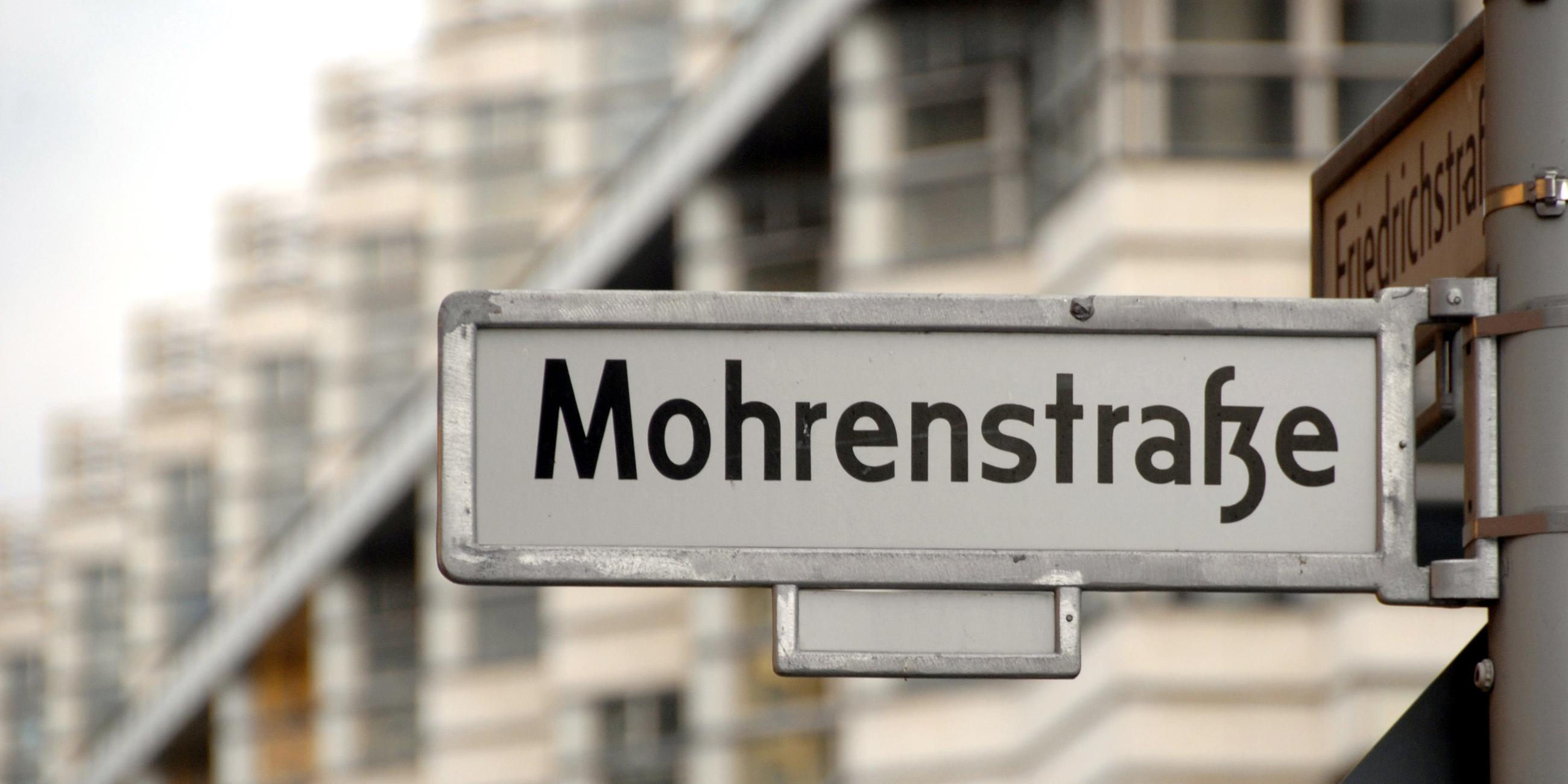 Straßenschild der "Mohrenstraße" in Berlin. (Archivbild)