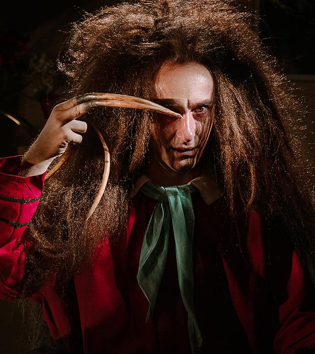 Jan Böhmermann als Struwwelpeter