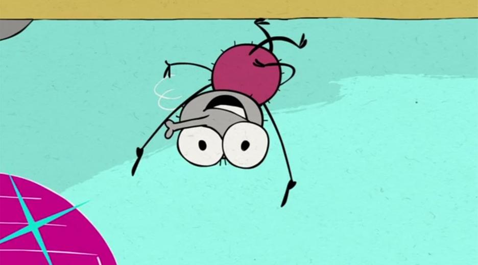 Eine gezeichnete Fliege läuft über Kopf an der Decke.