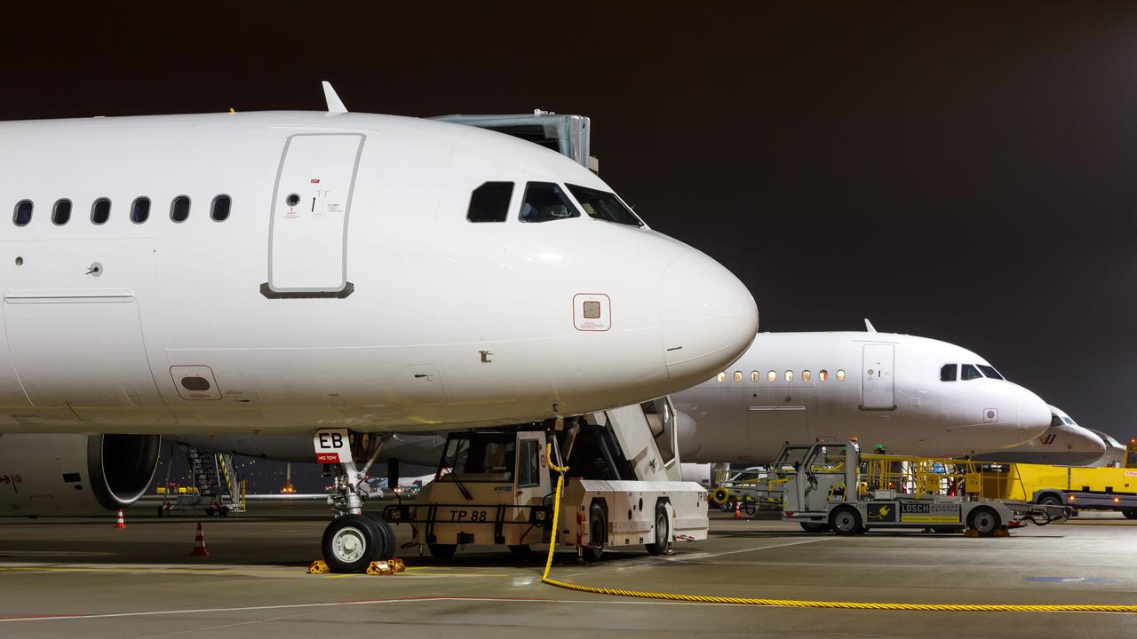 Stuttgart: Flugzeug nach Defekt evakuiert - vier Verletzte