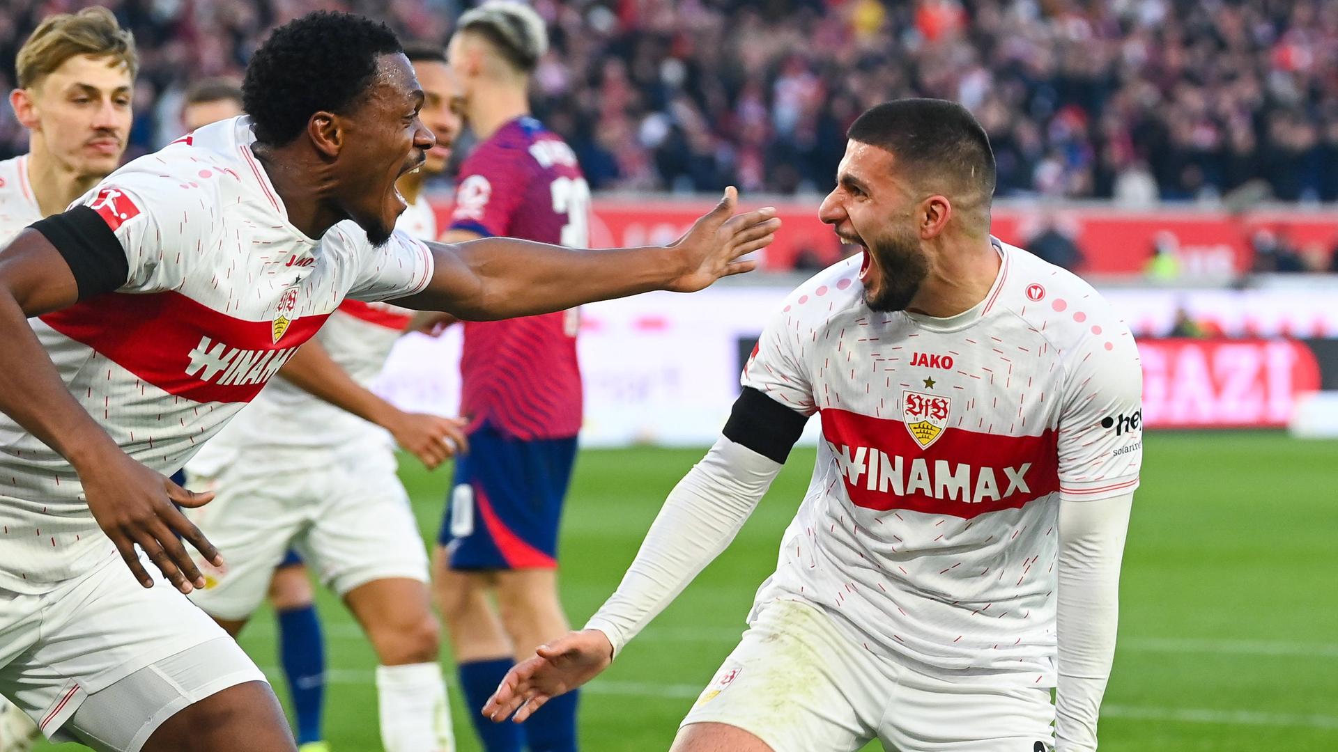 Undav (VfB Stuttgart) feiert sein zweites Tor.