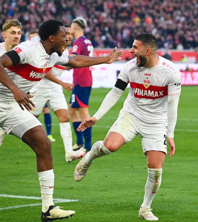 Undav (VfB Stuttgart) feiert sein zweites Tor.