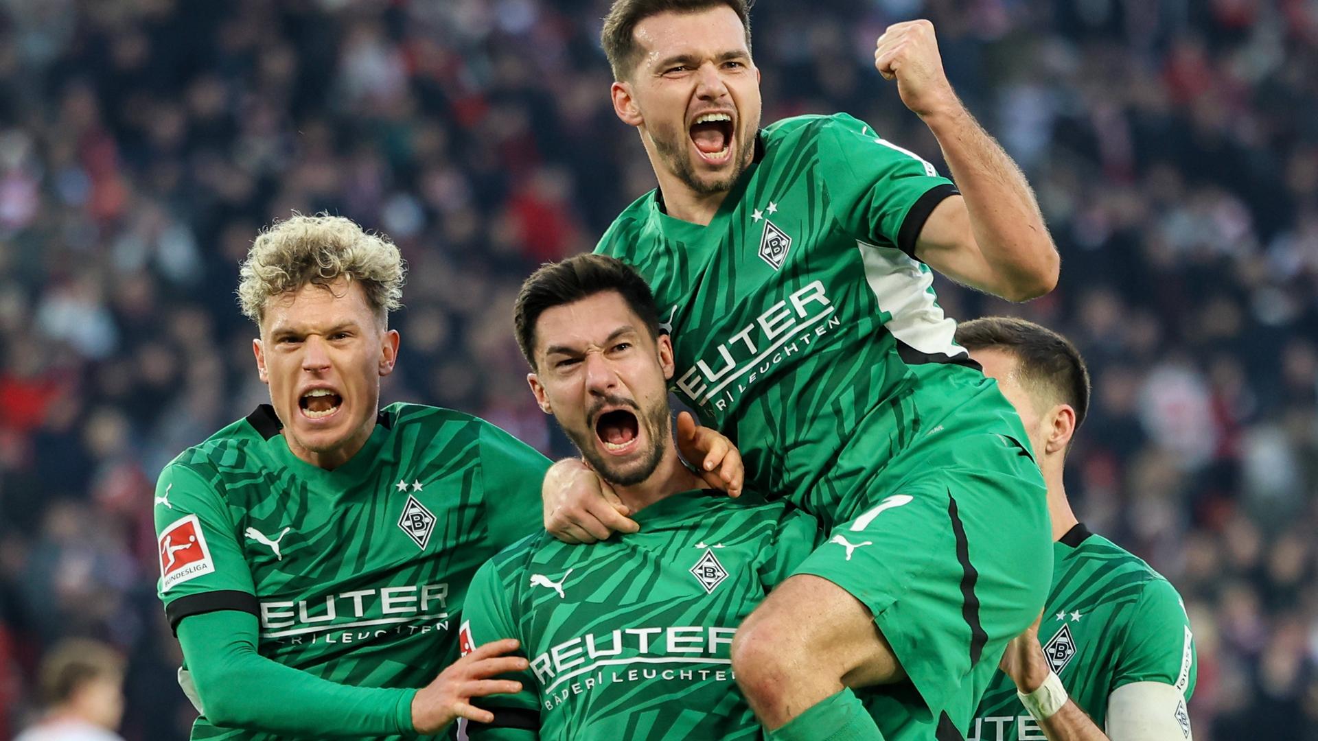 Torjubel nach dem Tor zum 1:2 durch Tim Kleindienst.