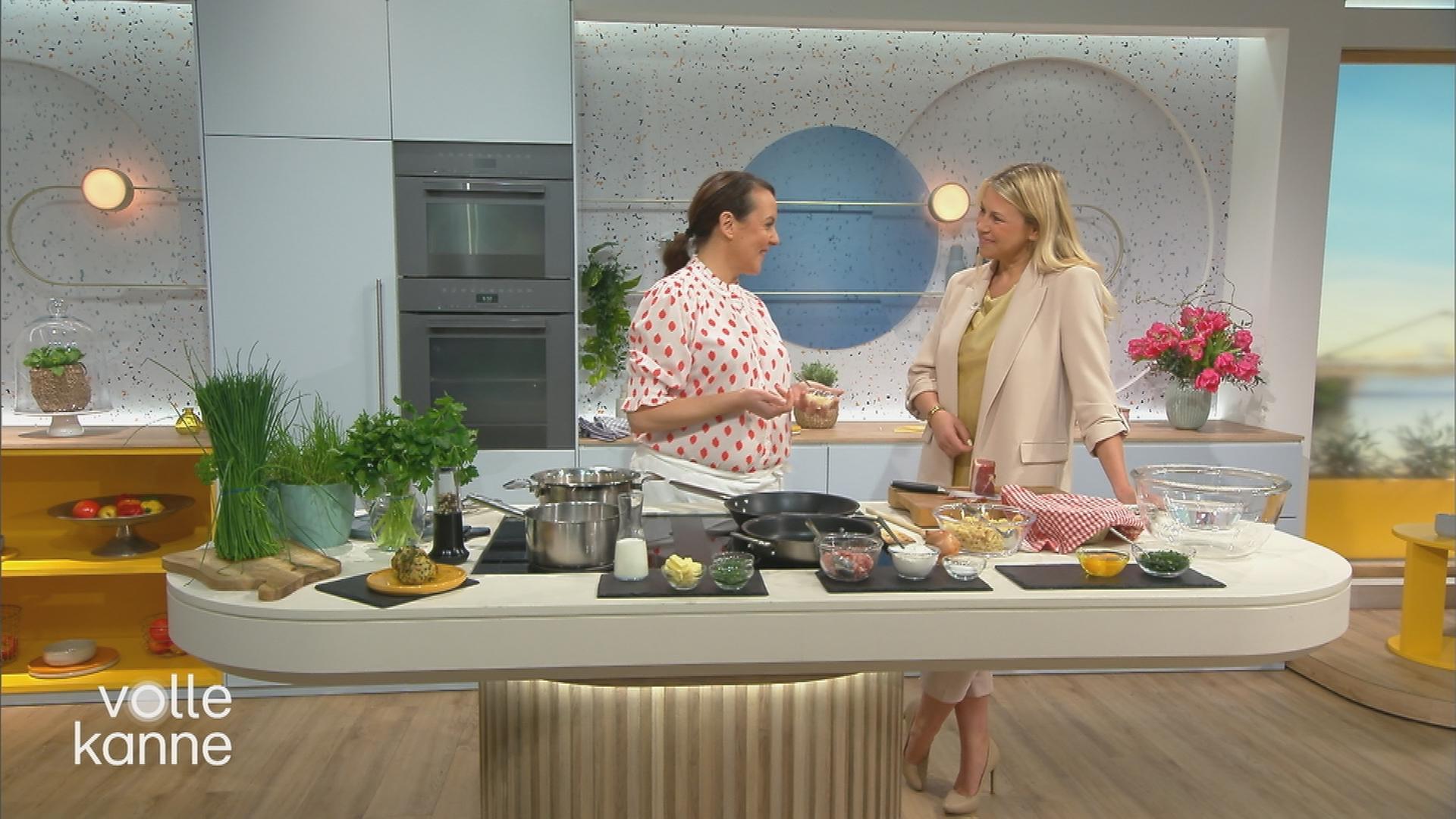 Stefania Lettini macht Südtiroler Speckknödel