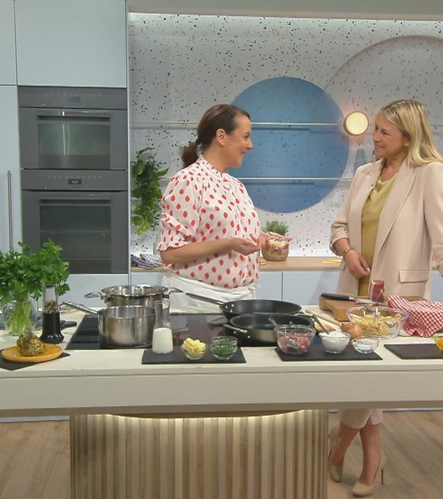 Stefania Lettini macht Südtiroler Speckknödel