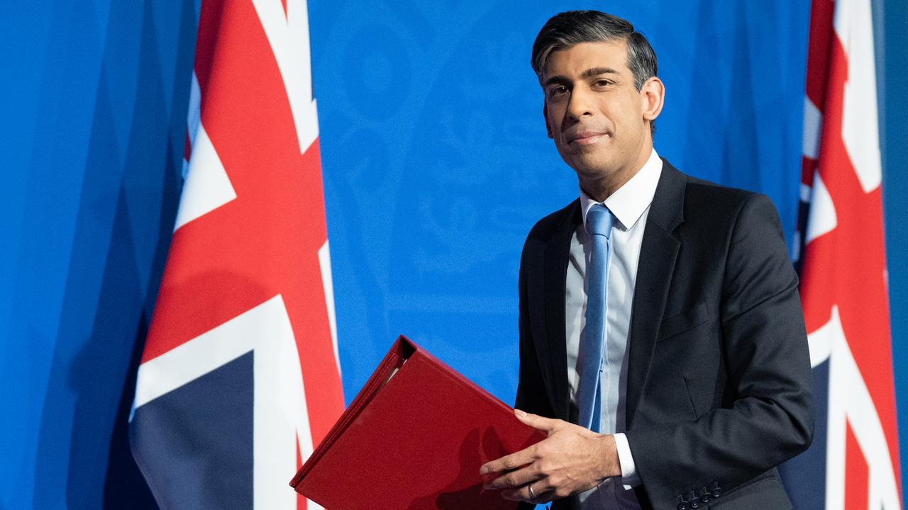 Neues Gesetz in Großbritannien: Sunaks Ruanda-Rettungsring - ZDFheute