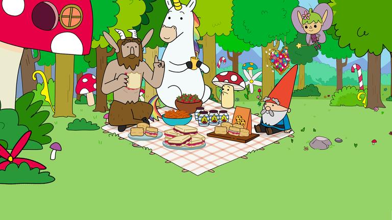 Kinderanimationsserie Super Happy Magic Forest: Im Wald auf einer Lichtung sitzen Hufius, Blümchen, Tupfen und Herbert auf einer Picknickdecke, die mit Toasts, Küchlein und anderen Leckereien gedeckt ist. Twinkle schwebt über ihnen und hat einen Toast in der Hand. 
