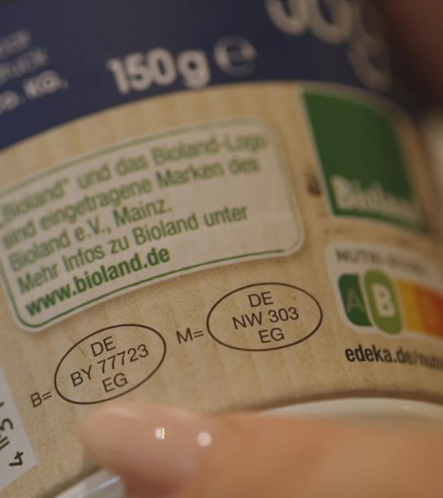 Was Codes auf Lebensmittelverpackungen bedeuten