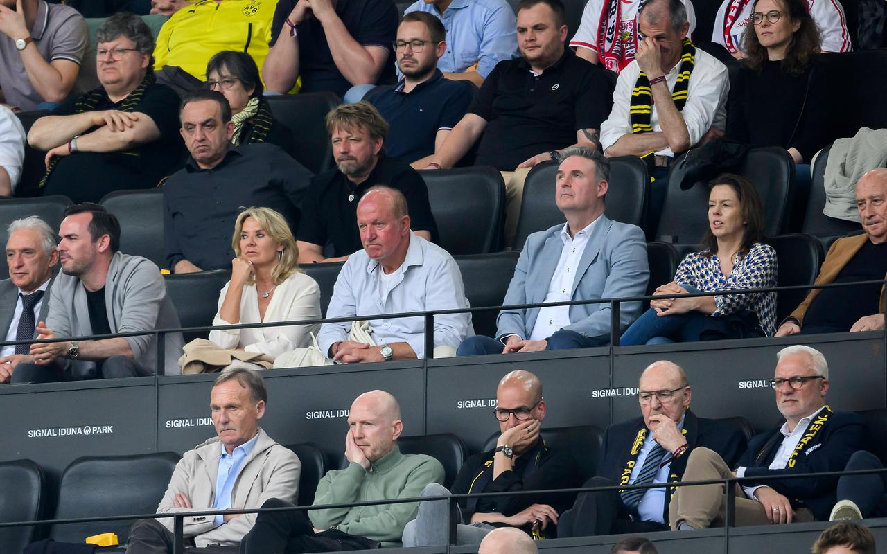 Sven Mislintat saß beim BVB-Spiel gegen Stuttgart zwei Reihen oberhalt der BVB-Bosse