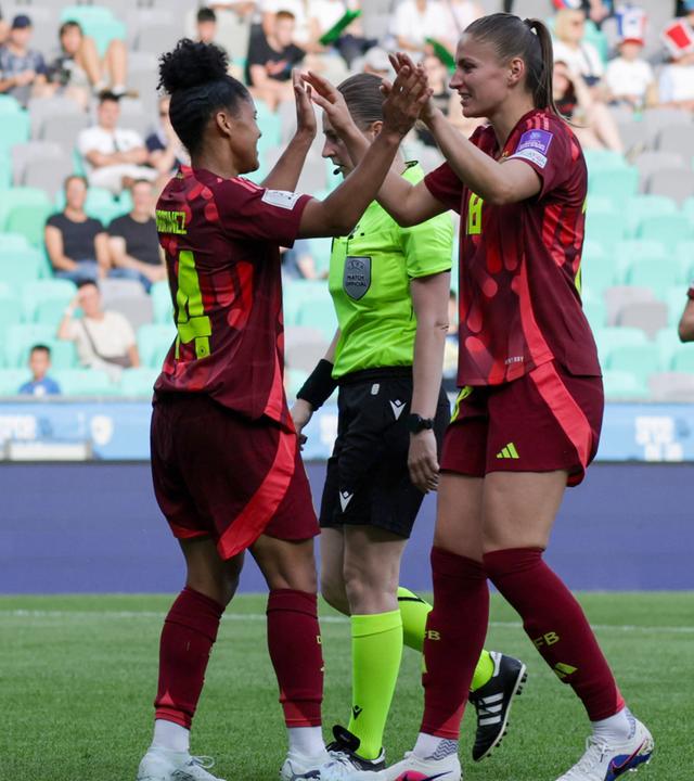 Shekiera Martinez und Melissa Kössler am 09.06.26