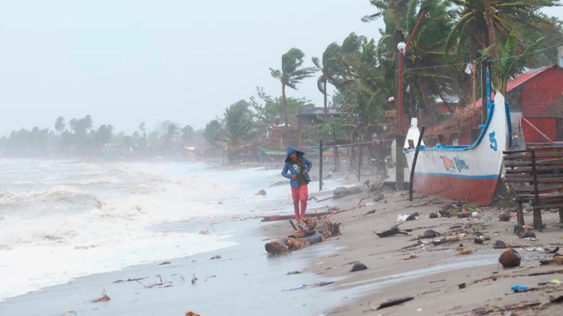 1 Million Bewohner Fliehen Taifun Goni Trifft Auf Philippinen Zdfheute