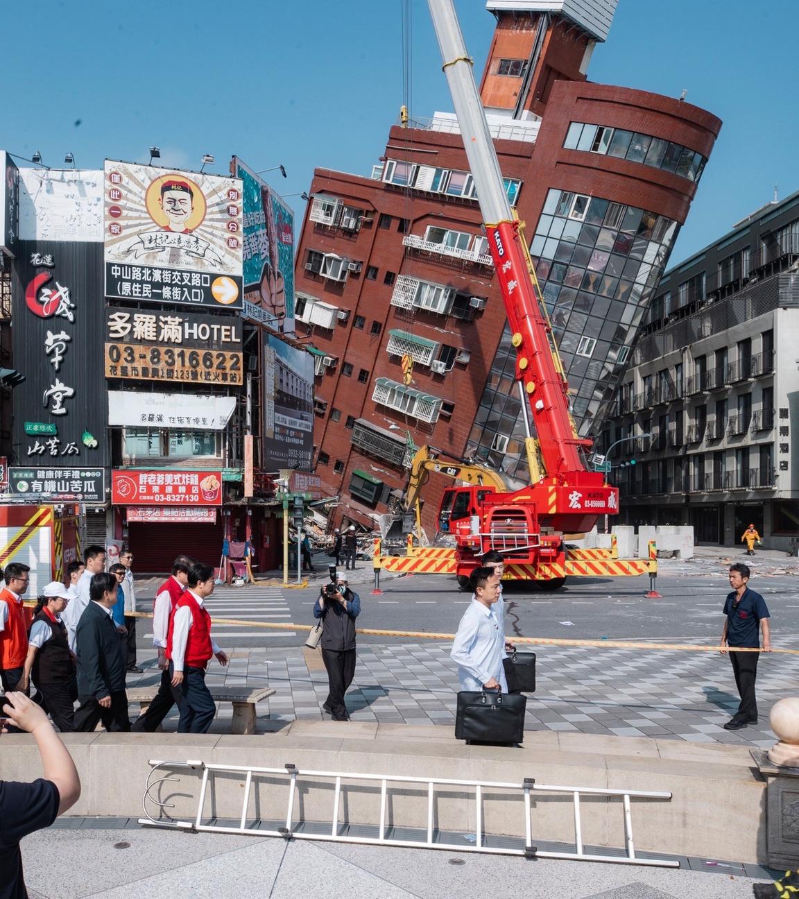 In Taiwan erschütterte ein gewaltiges Erdbeben das Land, mindestens neun Menschen starben. 