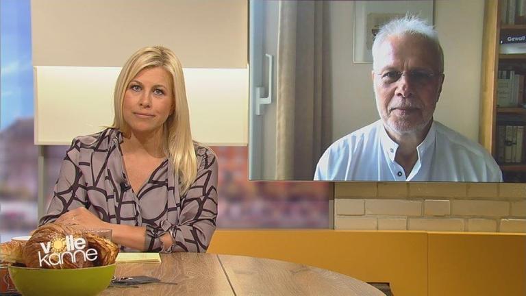 Nadine Krüger spricht mit Ralph Kownatzki in der Sendung über die Aufhebung der Schweigepflicht für Kinderärzte