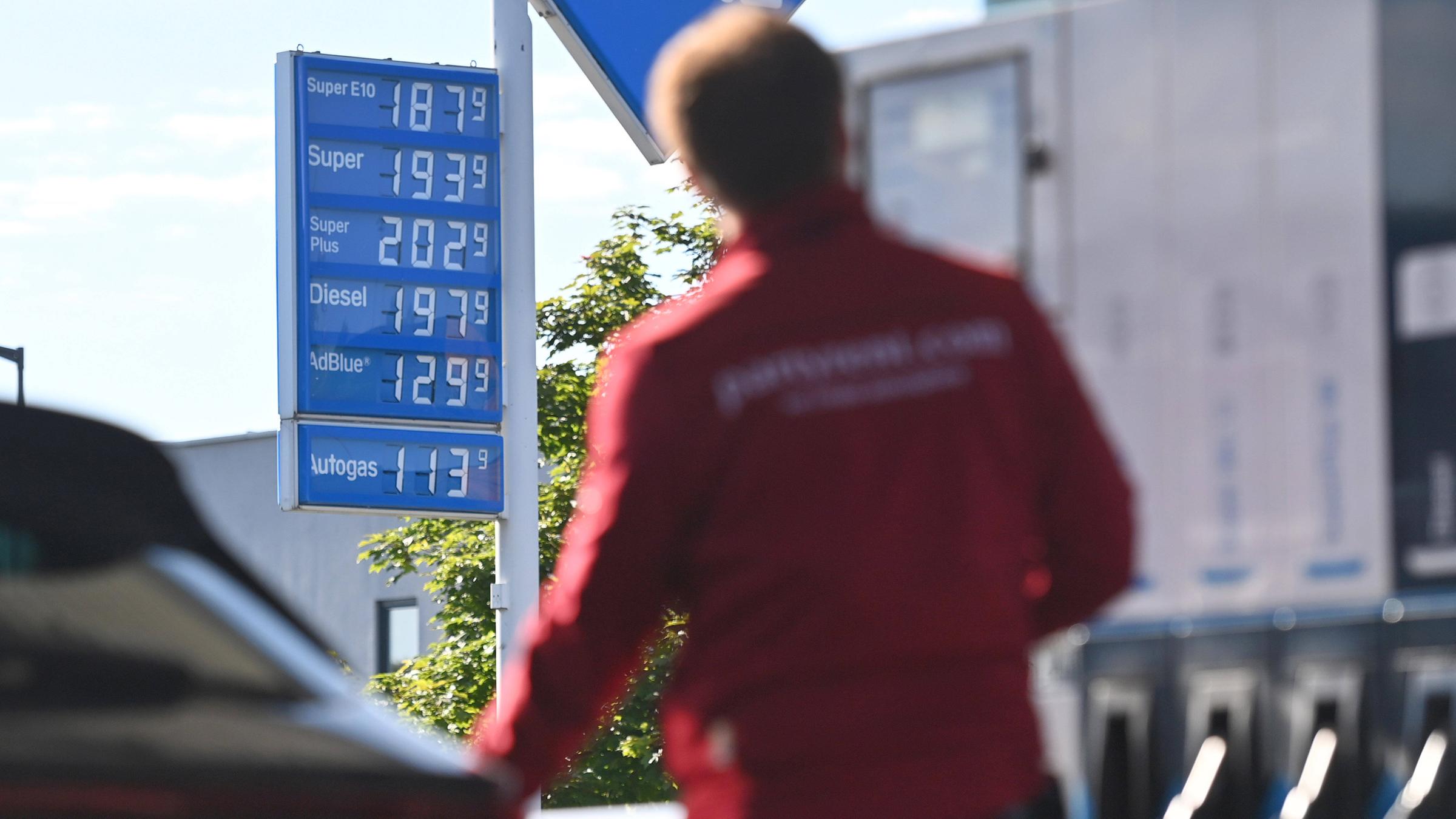 Spritpreise in Deutschland an einer Tankstelle