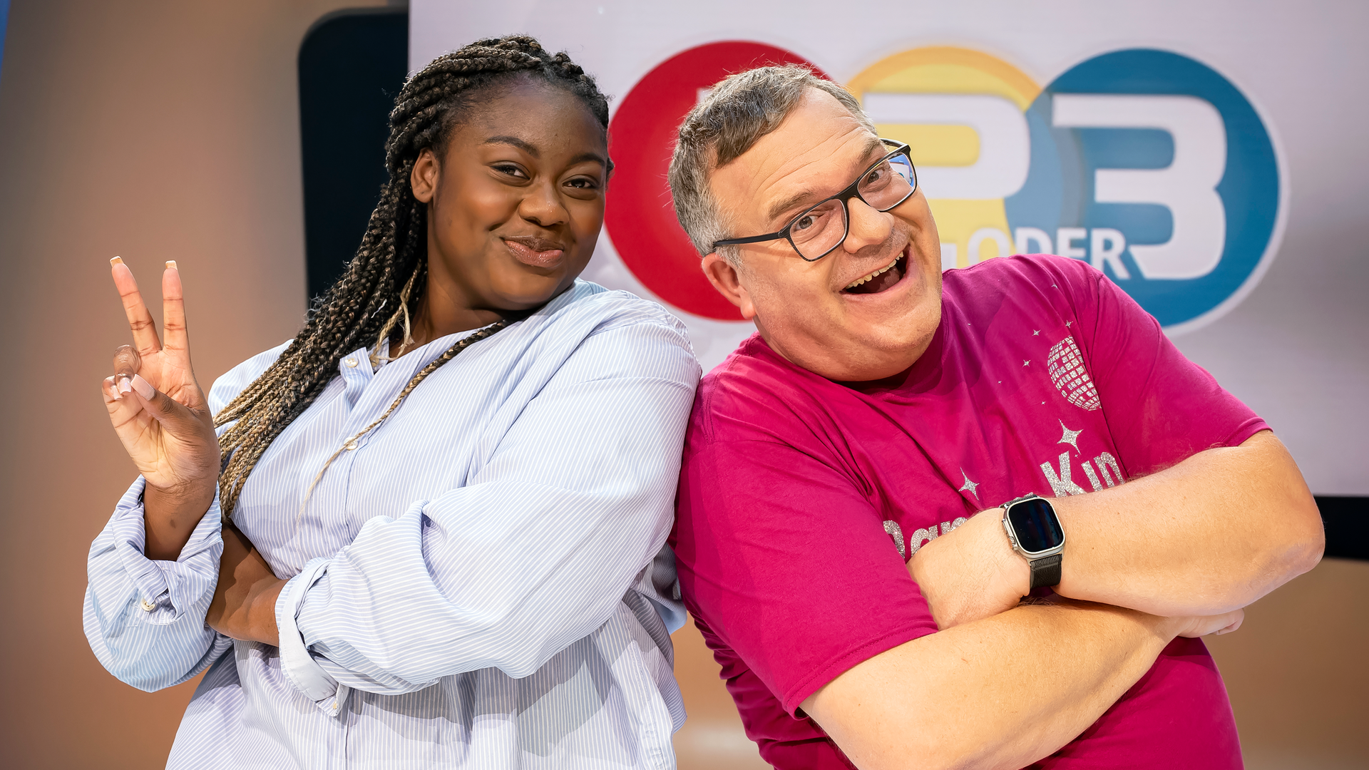 Elton und Jedidah-Isabel Annor  im "1, 2 oder 3"-Studio.