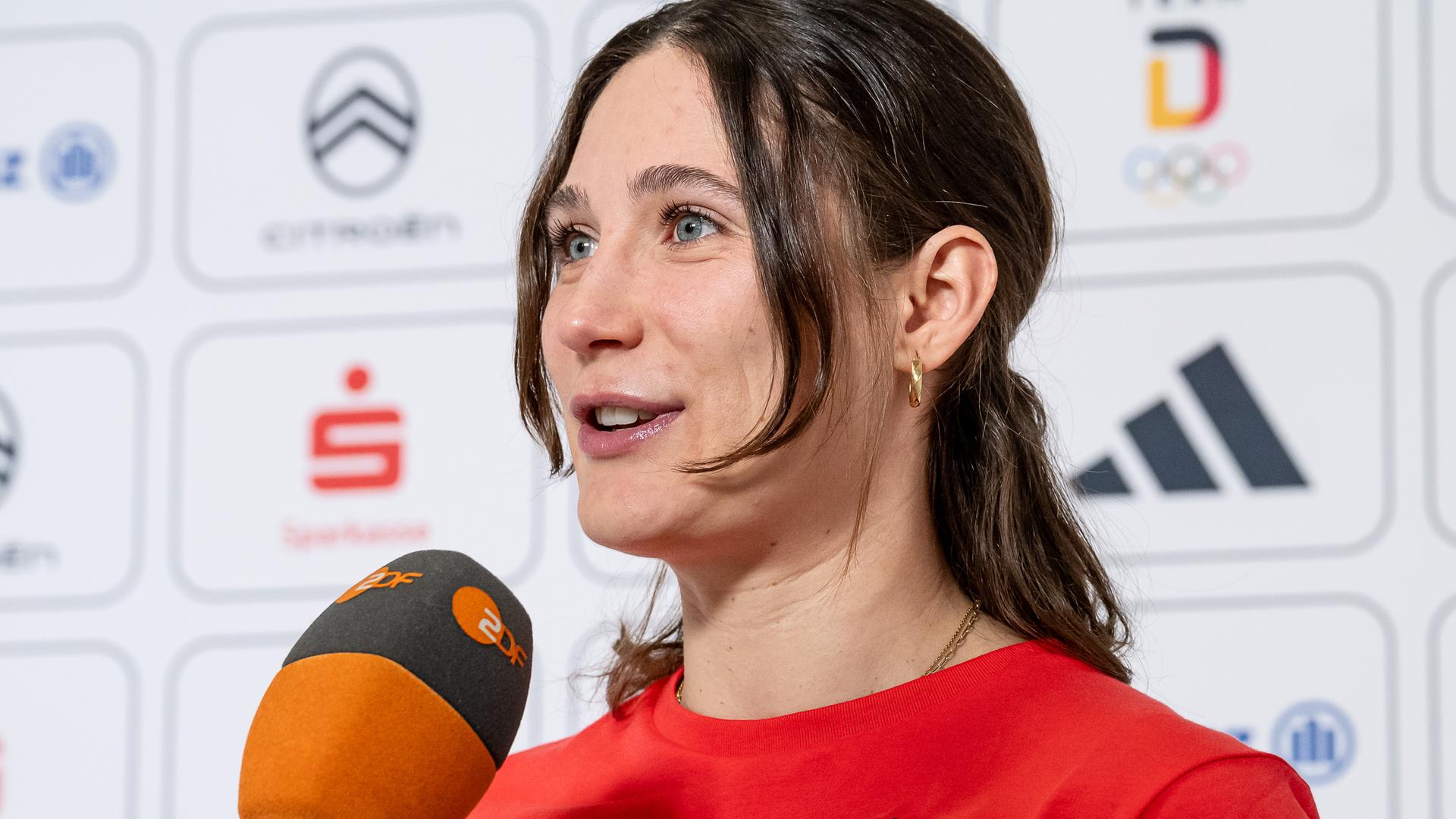 Tara Schmitz im Interview