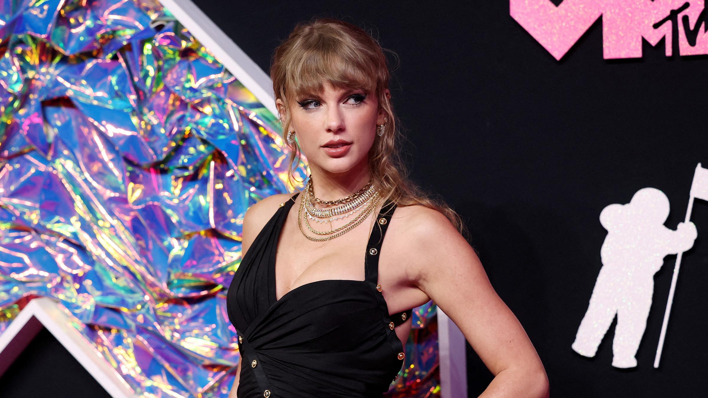 Taylor Swift is a serious artist – it's time to give up on the cutesy  gimmicks