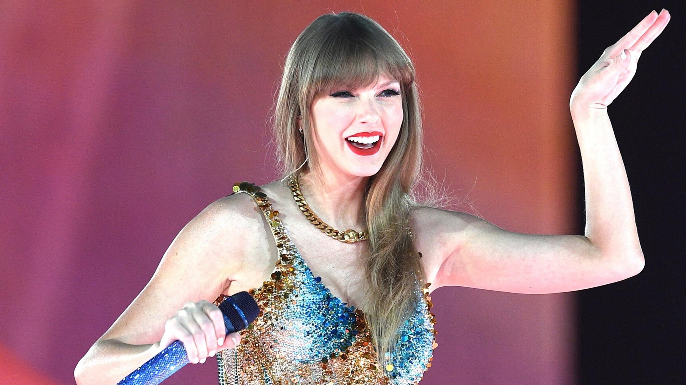 Taylor Swift singt beim Konzert auf ihrer Eras Tour in Sydney, Australien