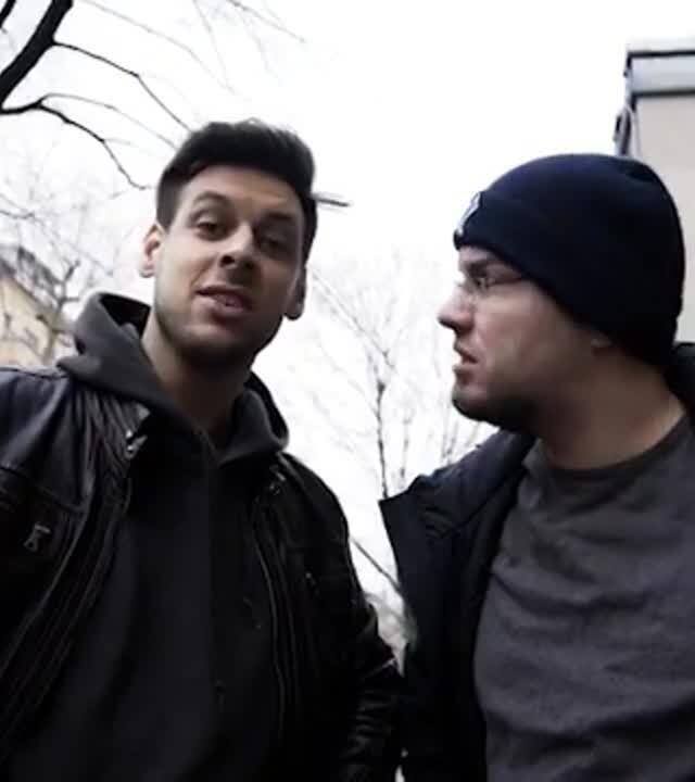 Augenzeugen berichten: Mann mit Bart, in auffälligem Gewand und verdächtigem Sack. Versucht unschuldigen Menschen etwas in die Schuhe zu schieben. Vermutlicher Einbruchsversuch durch Schornstein.