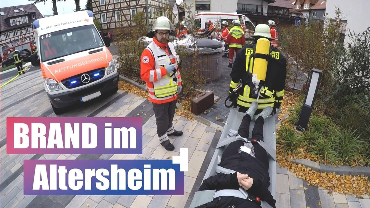 Es brennt im Altenheim – Feuerwehr und Bereitschaft in Action!