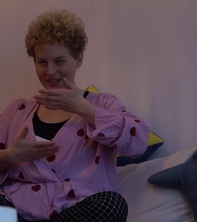 Große Brüste: “Ist eine OP die einzige Lösung?“