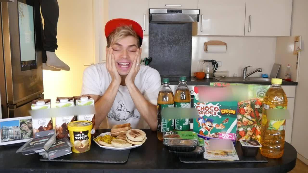 Ich esse 1 Tag, was EXSL & TANZVERBOT zusammen essen (7500 kcal)! WO IST DAS LIMIT? - Kostas Kind