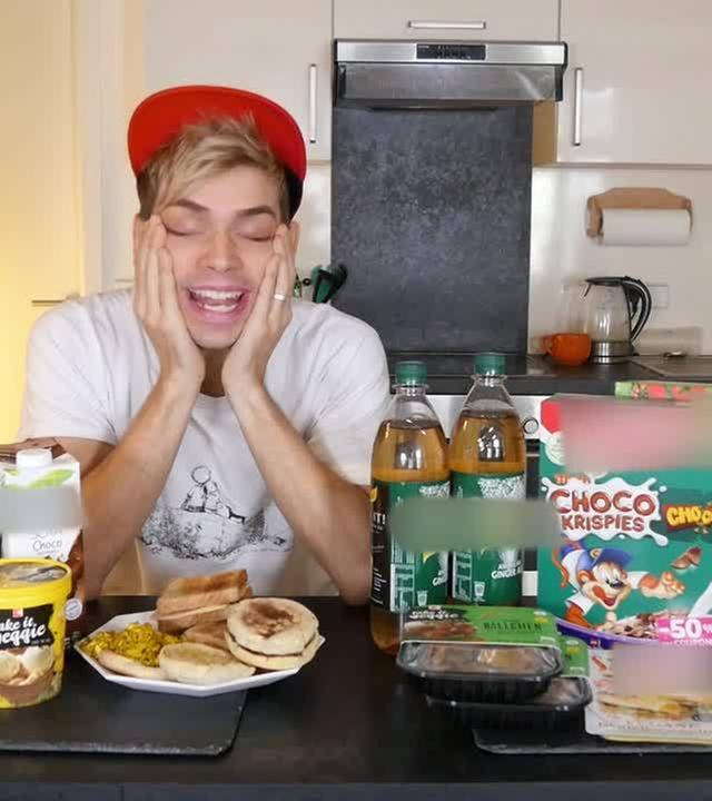 Ich esse 1 Tag, was EXSL & TANZVERBOT zusammen essen (7500 kcal)! WO IST DAS LIMIT? - Kostas Kind