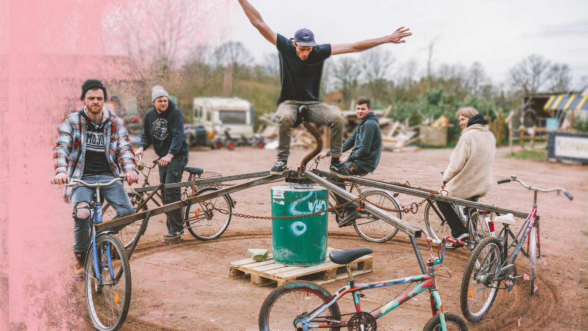 Karussell aus Fahrrädern bauen - Anleitung Kliemannsland