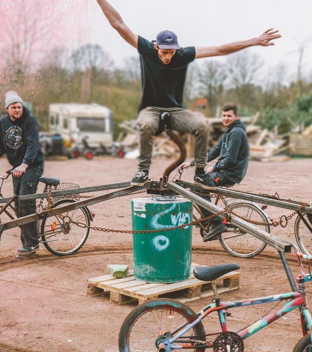 Karussell aus Fahrrädern bauen - Anleitung Kliemannsland