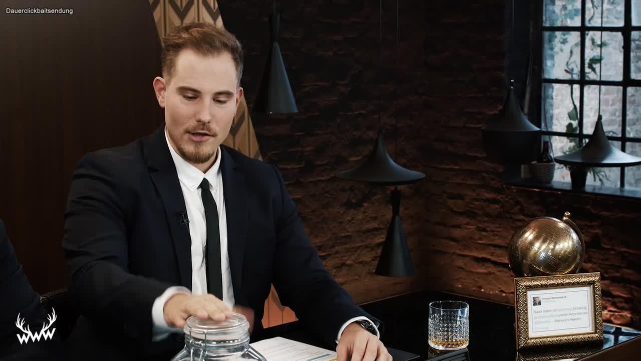 Krasse Kritik: STIRBT das Hater-Interview? • Lisa & Lena moderieren TV-Show! - #WWW