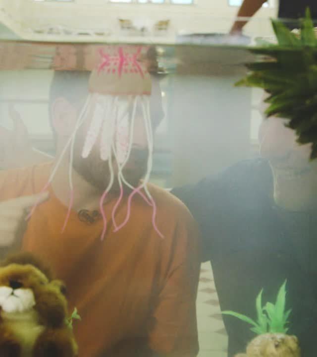 Meerjungfrauen-Bestrafung: Tauchen oder Handy weg -- „Das schaffst du nie!“