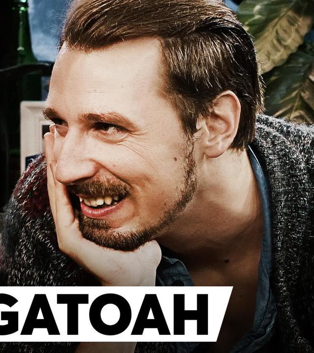 Meinung zu YouTube-Musikern, „Willst Du“-Hit, Gaming-Hobby uvm. - Alligatoah im Talk