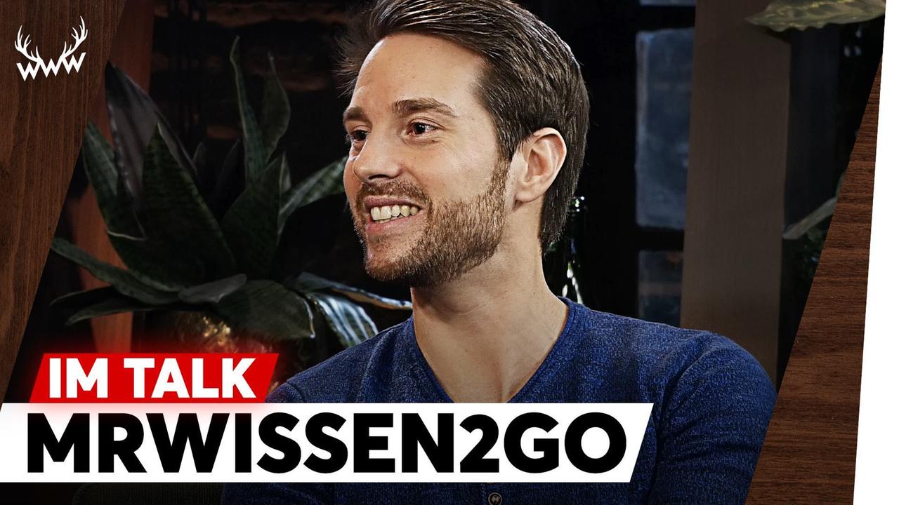 Merkel-Interview, Umgang mit Kritik, nervige Fans uvm. - MrWissen2Go im Talk