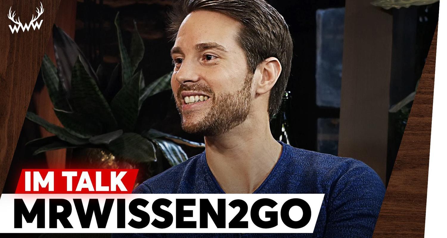 Merkel-Interview, Umgang mit Kritik, nervige Fans uvm. - MrWissen2Go im Talk