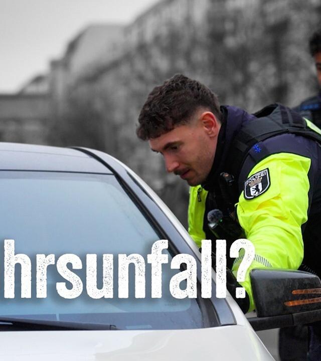 Polizisten in Berlin im Einsatz - HUNDERTZEHN