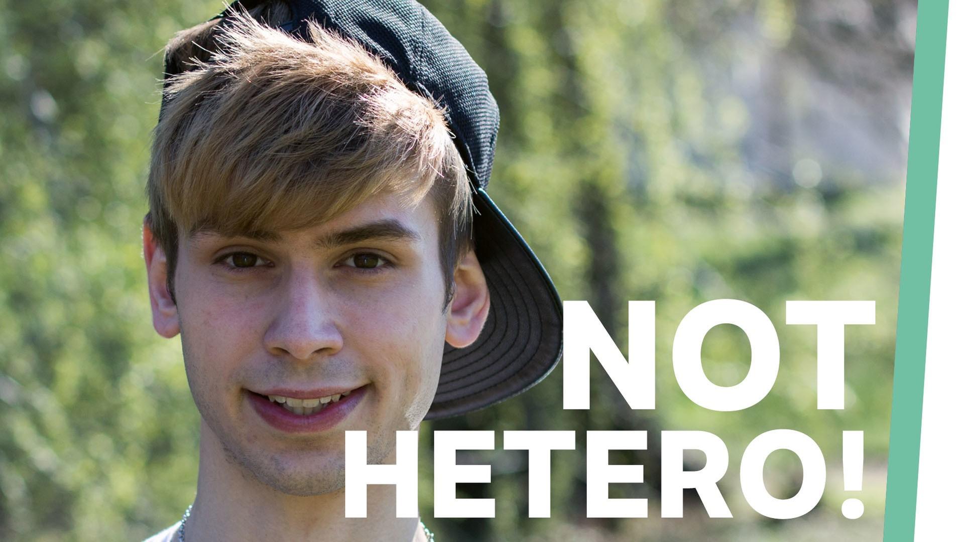 Schwul. Lesbisch. Bi. Wie sag ich’s meinen Eltern? Mit Kostas Kind.