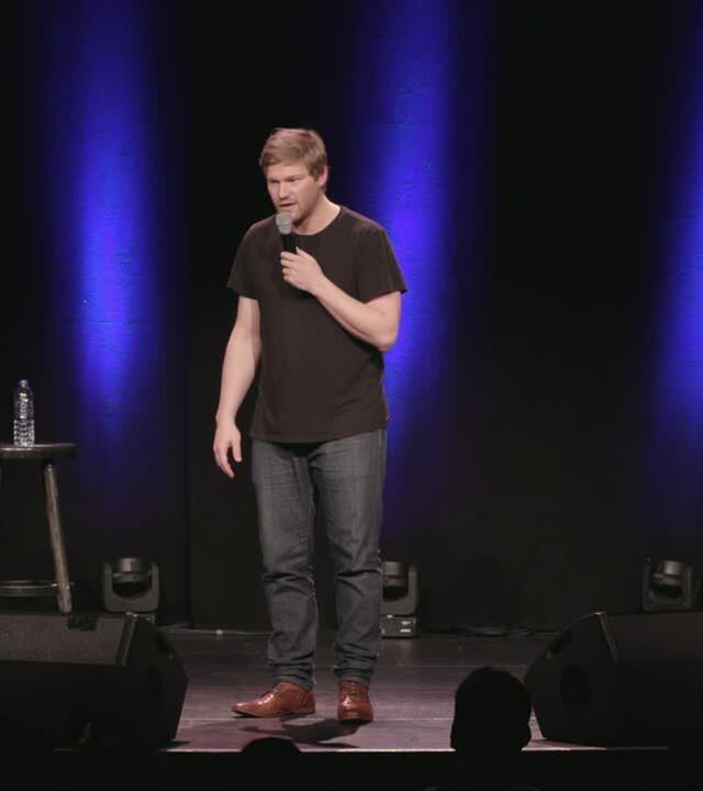 Shahak Shapira: 4,5 Sterne für Auschwitz