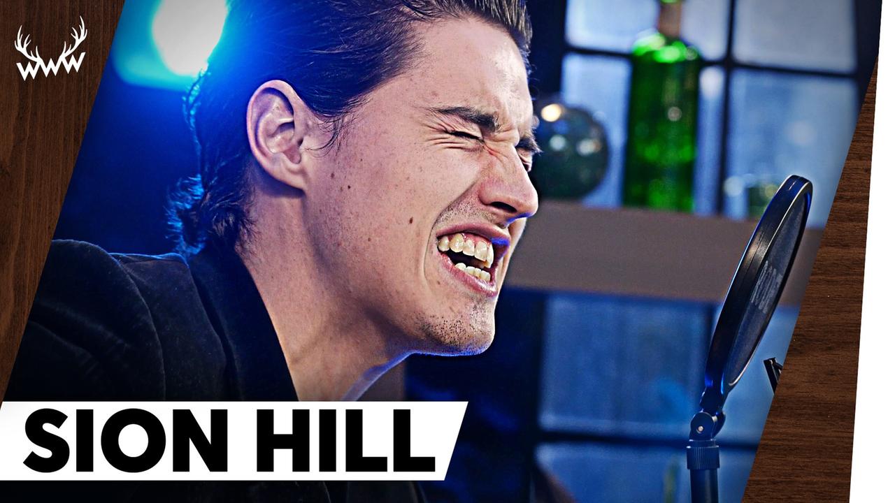 Sion Hill – „Beaches“ & „Elephant“ (Acoustic Live Session)
