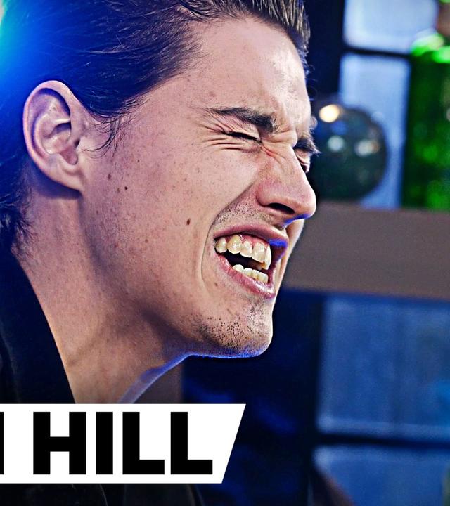 Sion Hill – „Beaches“ & „Elephant“ (Acoustic Live Session)