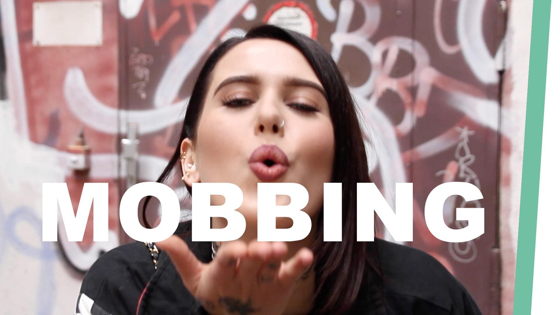 Suzie Grime: Was der Hass mit Dir macht ???- Auf Klo