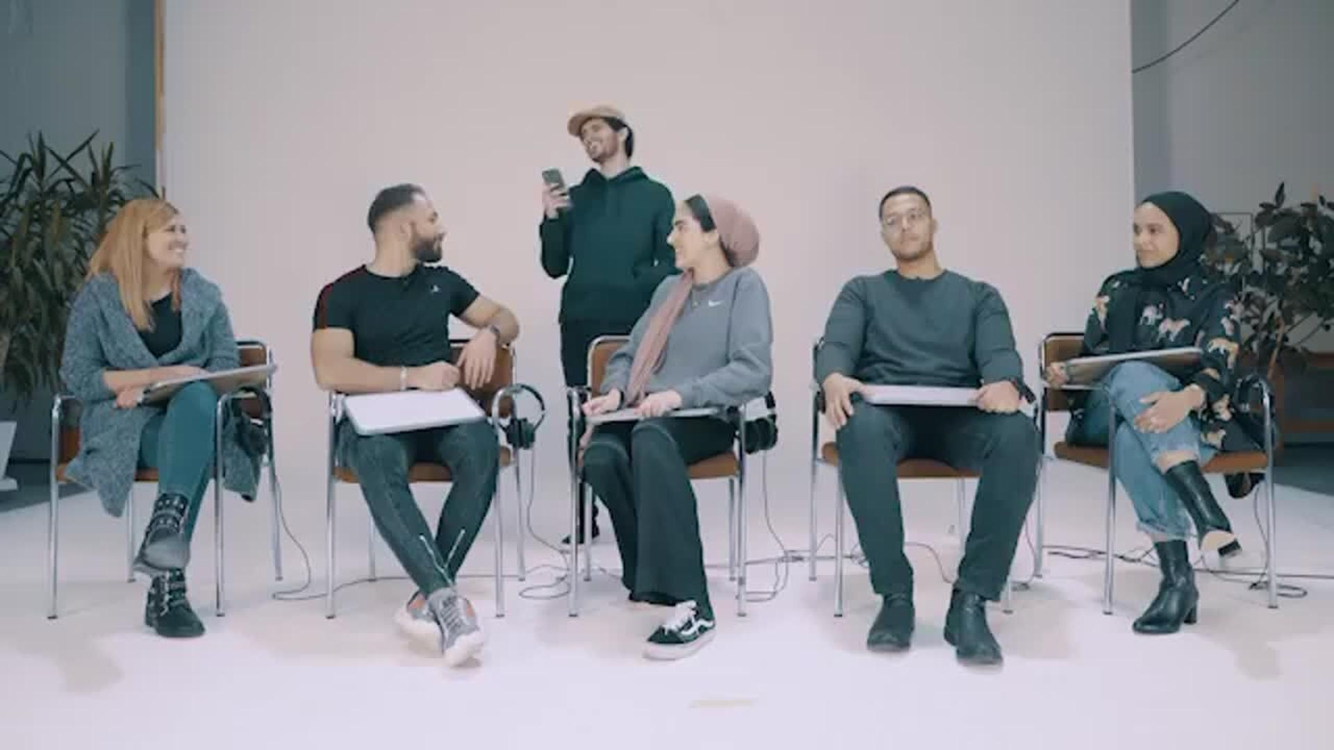 Unsere Lieblingsszene aus dem neuen Video „Errate meinen Dialekt #2“. Wie schön ist bitte die arabische Version von Hallelujah 