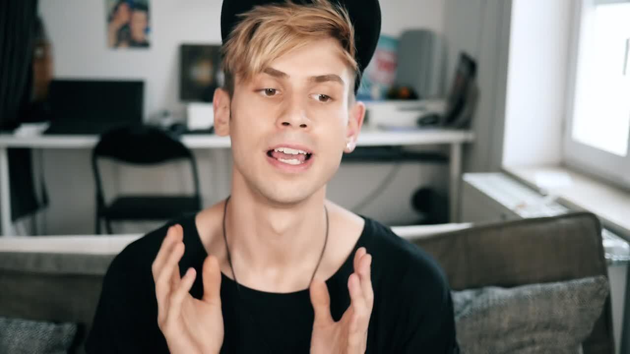 Vorteile an einer Freundschaft PLUS - Kostas Kind