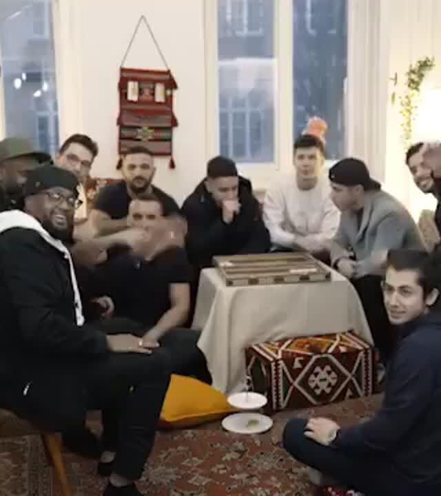 Wenn Du nach Hause kommst und er seine Cousins eingeladen hat...