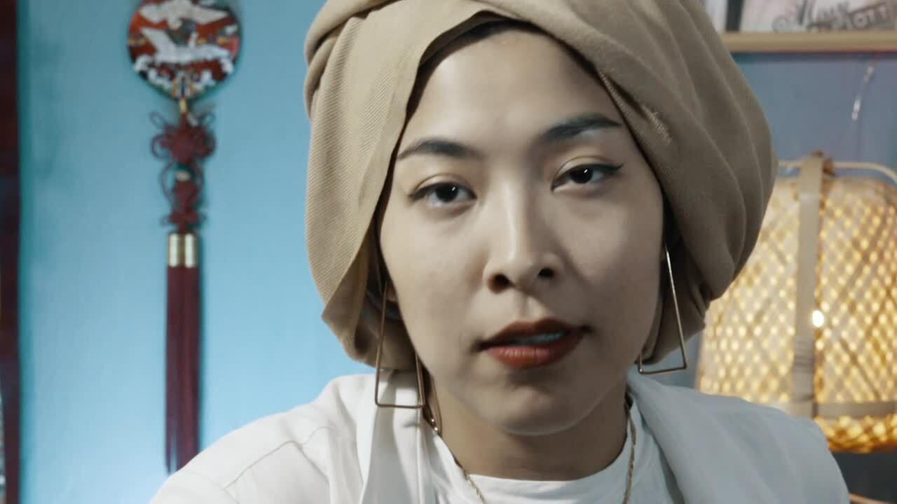 Wie Hijabis ihre Haare schneiden! Probleme die Frauen mit Kopftuch haben!