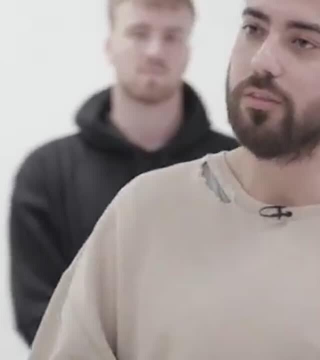 Wie steht ihr zu Helene Fischer, Sauerkraut und Fahrrad fahren? Ist die Einstellung dazu etwas, woran man Deutsche erkennt?