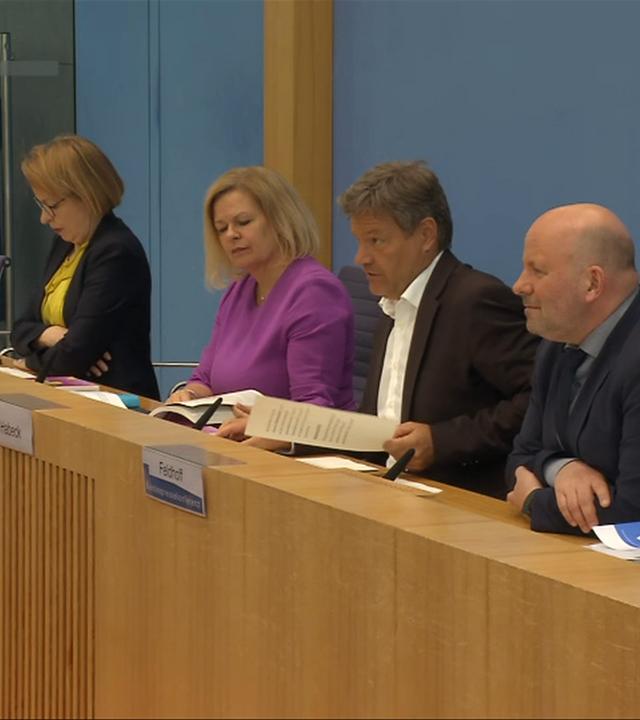 1. Gleichwertigkeitsbericht der Bundesregierung