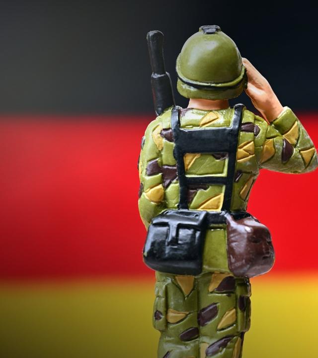 10.04.02 - BVerfG bestätigt Wehrpflicht