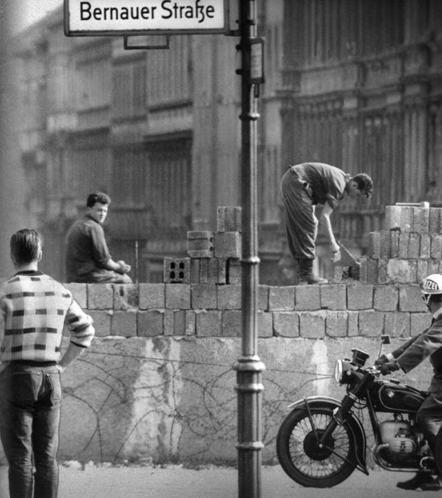 18. August 1961: Bundestag verurteilt den Mauerbau