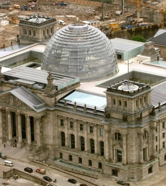 19.04.1999 - Eröffnung des umgebauten Reichstagsgebäudes