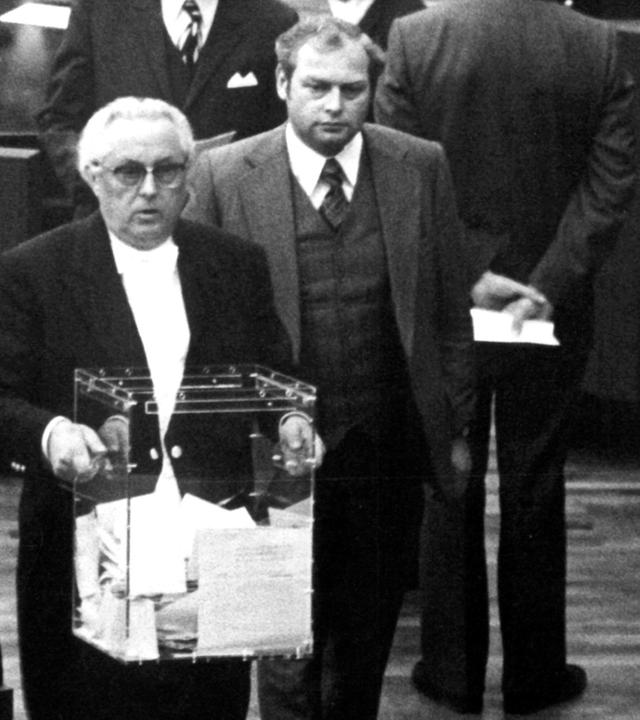 1974 - Bundestag beschließt Fristenregelung